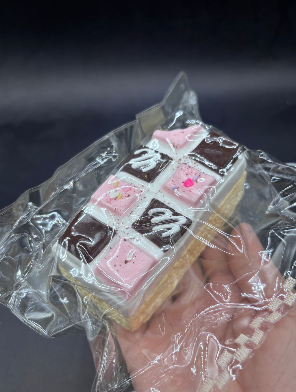 Frozen butter Large strawberry-choco chocolate bar cake   taba squishy