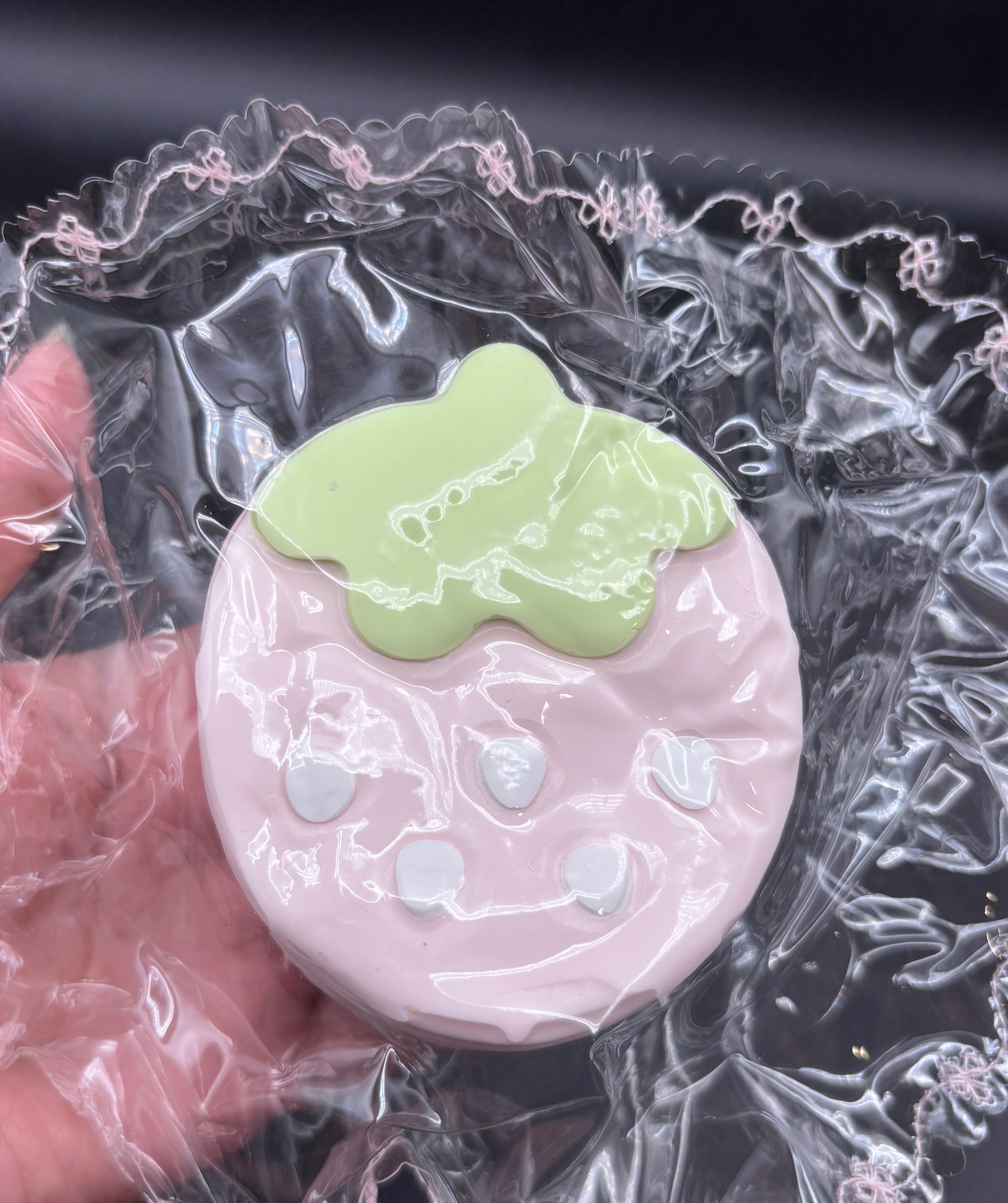 frozen butter textured strawberry cake (read des!) -taba squishy